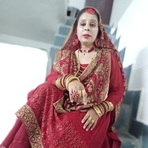 Meet your Posher, Hanif